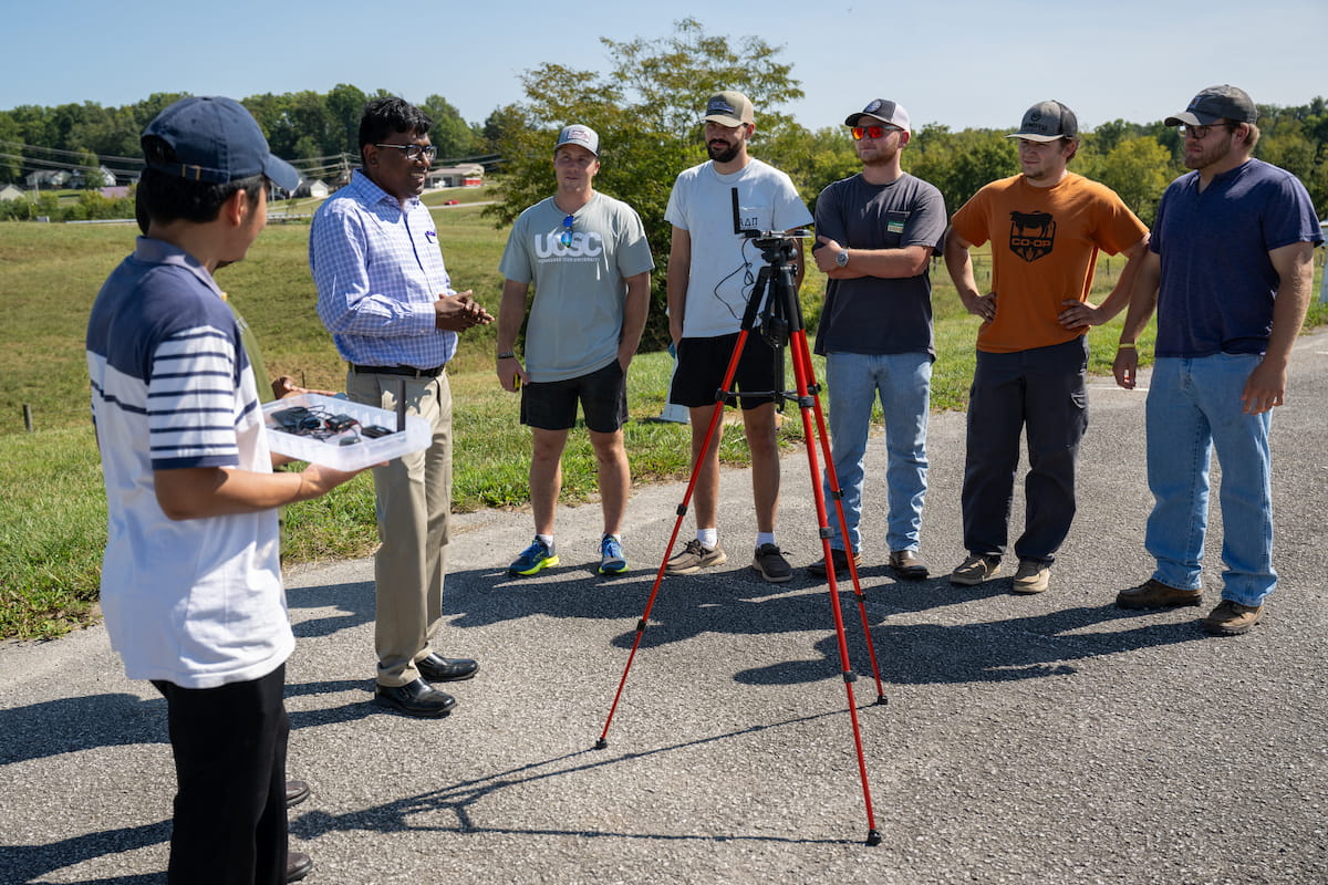 Students are getting a lecture on GPS and GIS technologies