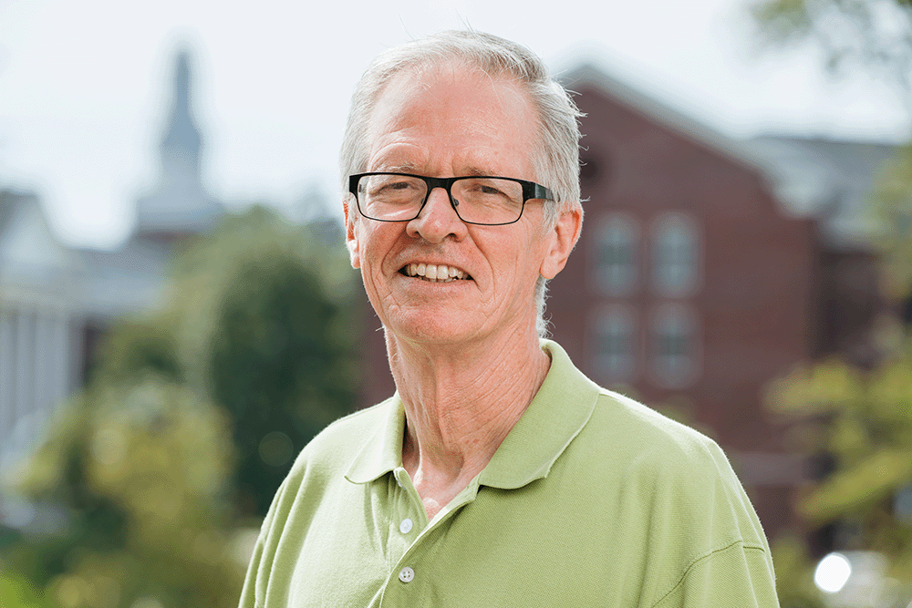 Steven Isbell Headshot