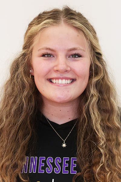 Ainsley Pfeiffer headshot