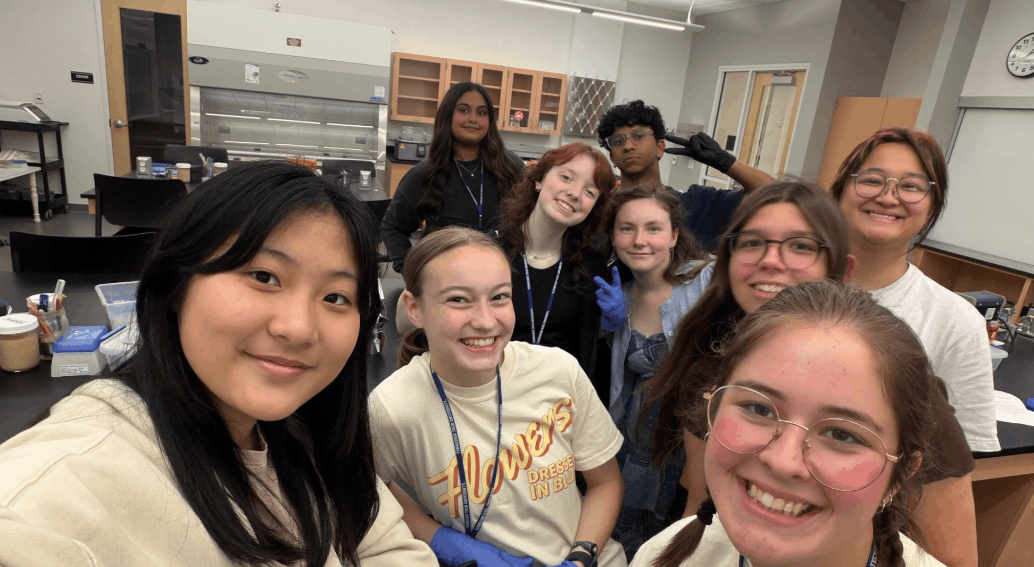 Female GSET Students smile for a selfie in the lab