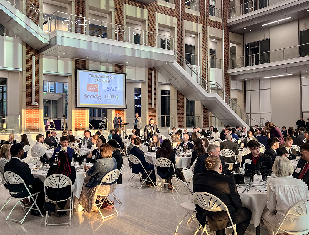 The College of Engineering's Etiquette Dinner