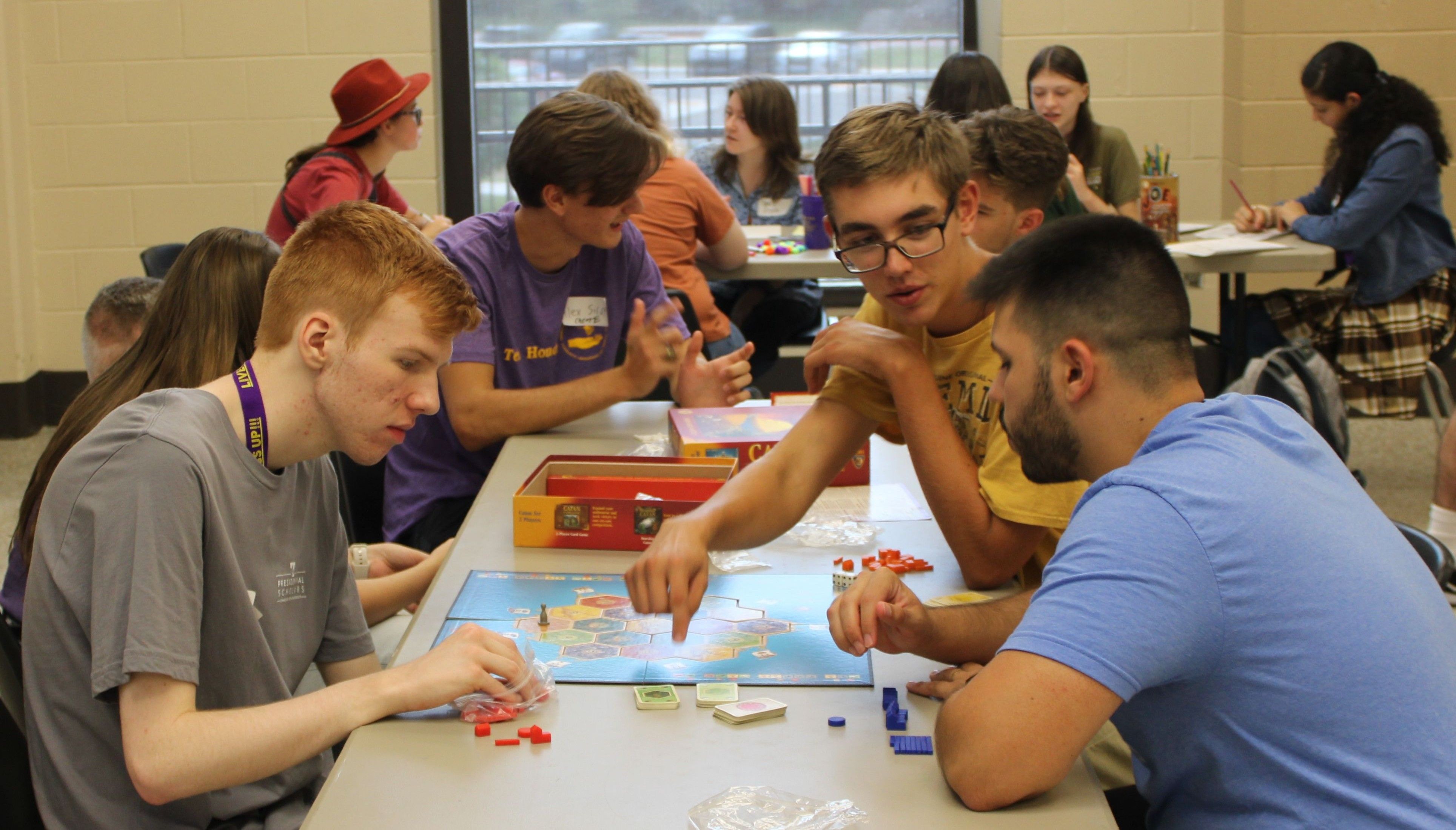 honor students playing board games