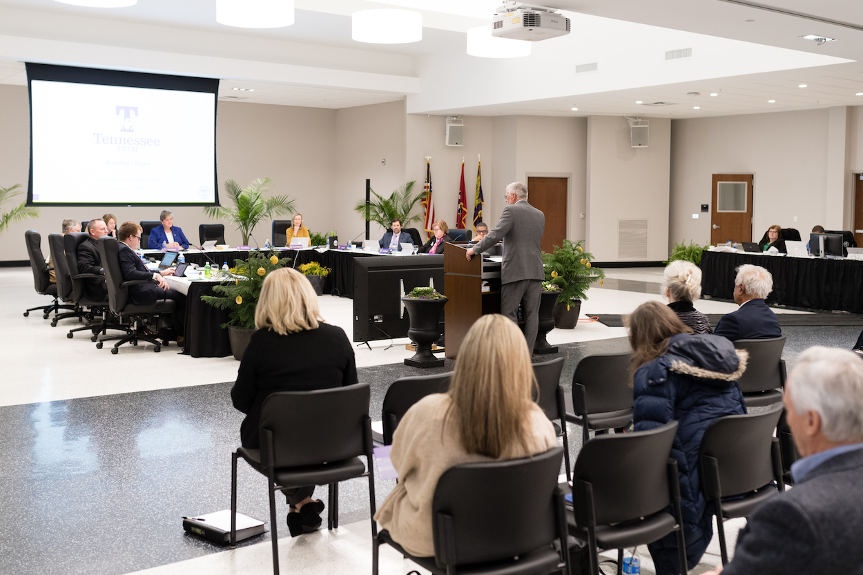 Tennessee Tech’s Board of Trustees took steps today to make college costs easier to understand and to help position the university as a strong option for out-of-state students.