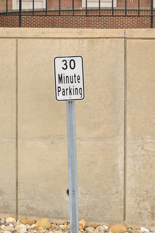 30 minute parking sign