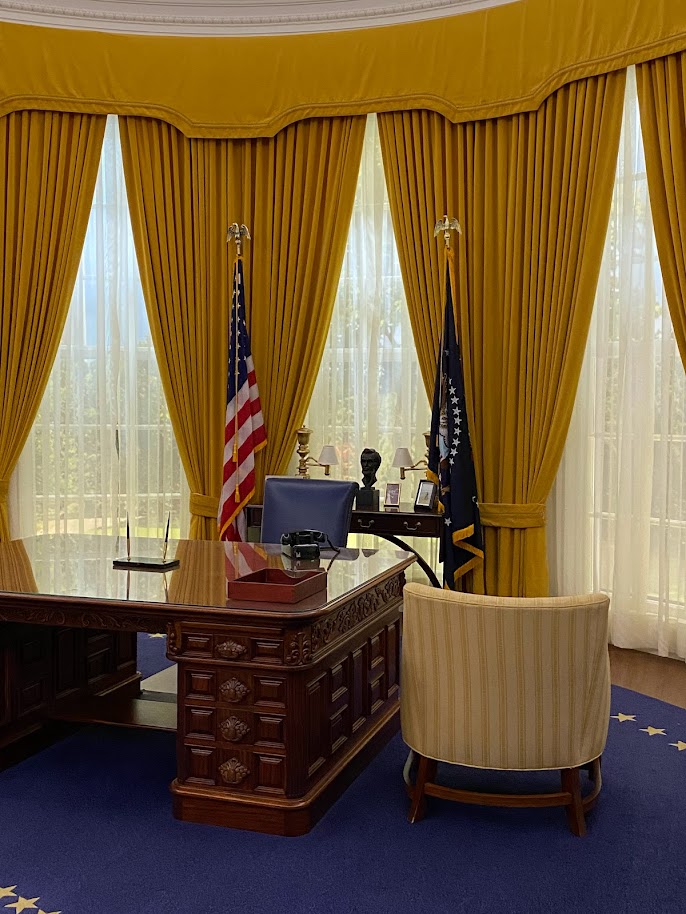 The Nixon Library - a room decorated like Nixon's Oval Office